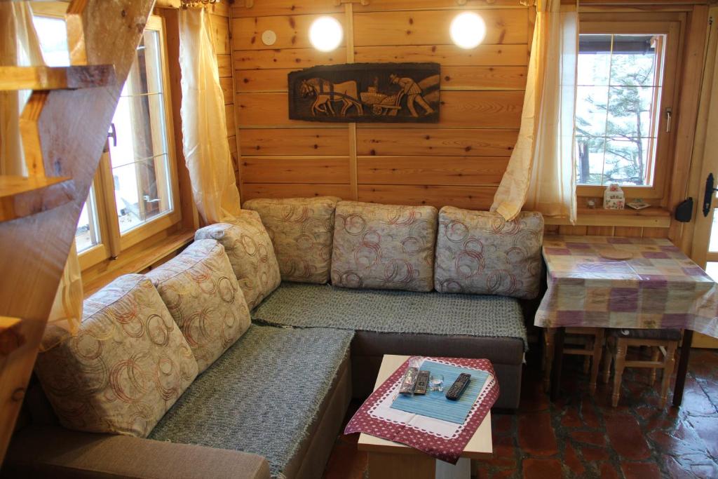 A seating area at Vila Zlatibor Tornik