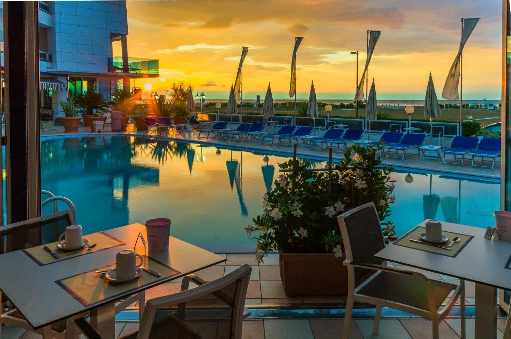 The swimming pool at or close to Hotel Panoramic