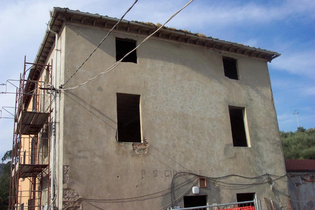 The building in which a panziókat is located
