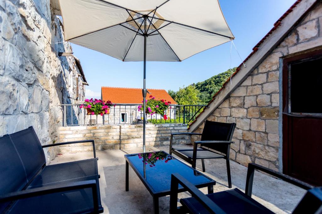 Balkón nebo terasa v ubytování Apartmani Rebac