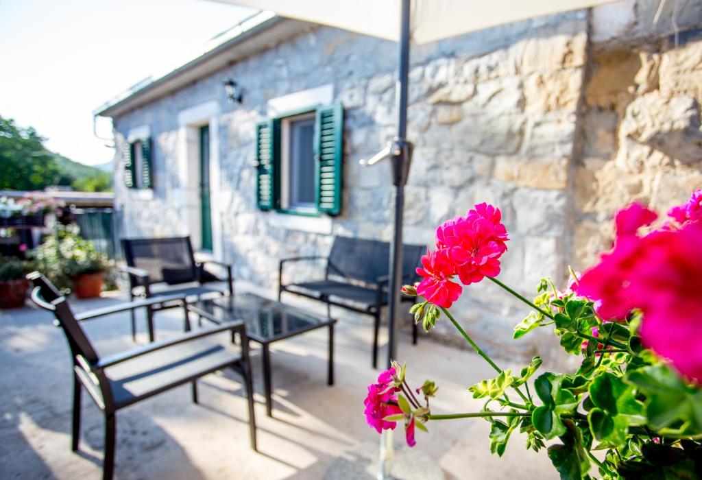 Balkón nebo terasa v ubytování Apartmani Rebac