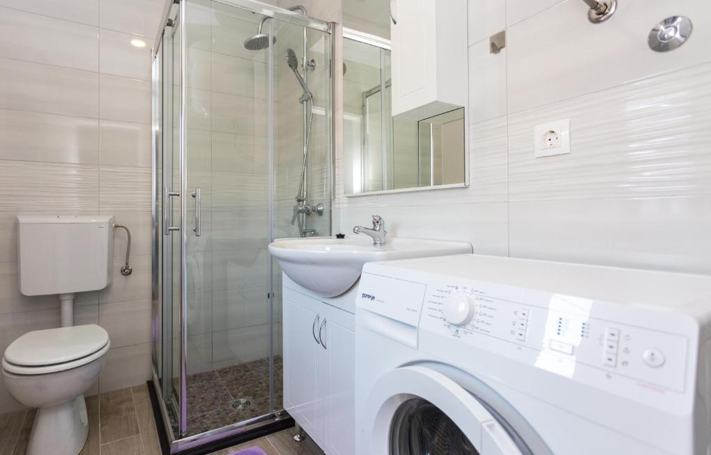 Koupelna v ubytování Apartmani Rebac