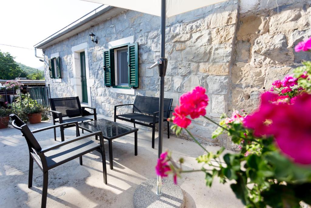 Balkón nebo terasa v ubytování Apartmani Rebac