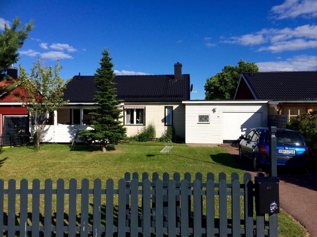 Villa Utmelandsvägen 41 - Housity