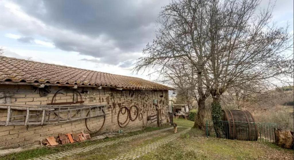 Budova, kde se prázdninový dům nachází