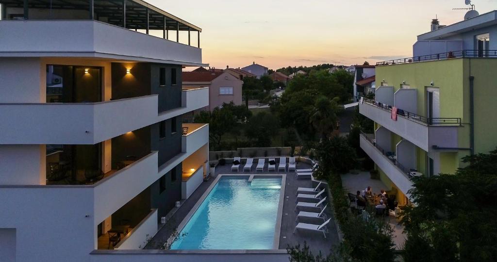 Bazén v ubytovaní Mirabilis Residence alebo v jeho blízkosti