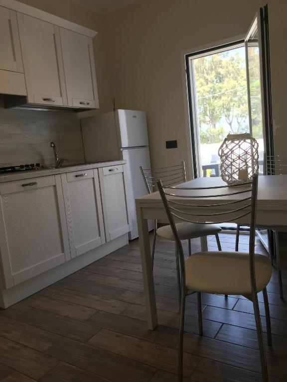 Kuchnia lub aneks kuchenny w obiekcie Bed and Breakfast Sun Wine