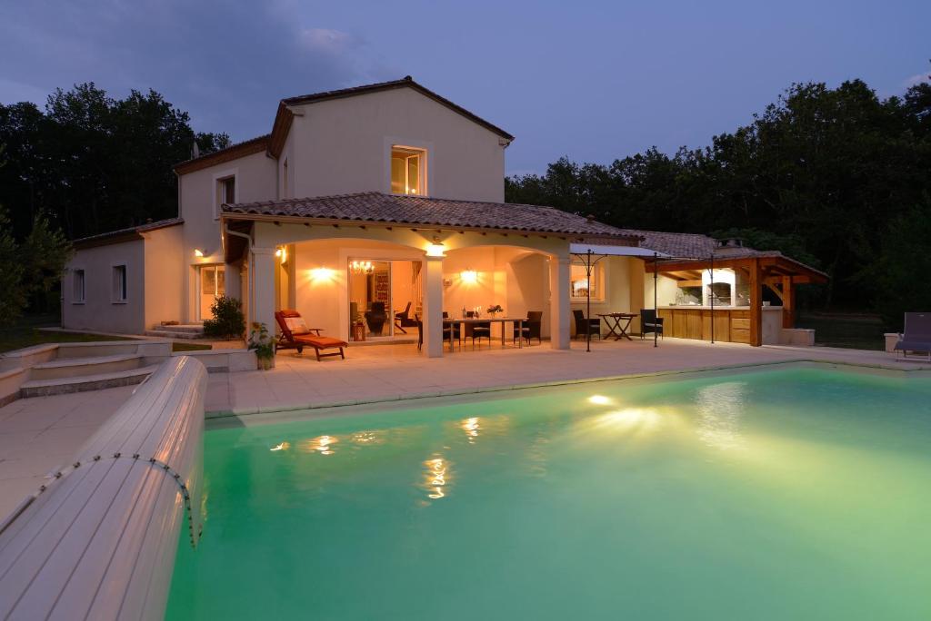 Πισίνα στο ή κοντά στο Villa "Duxcaar"