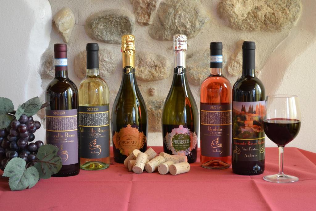Nápoje v ubytovaní Agriturismo Colombarola