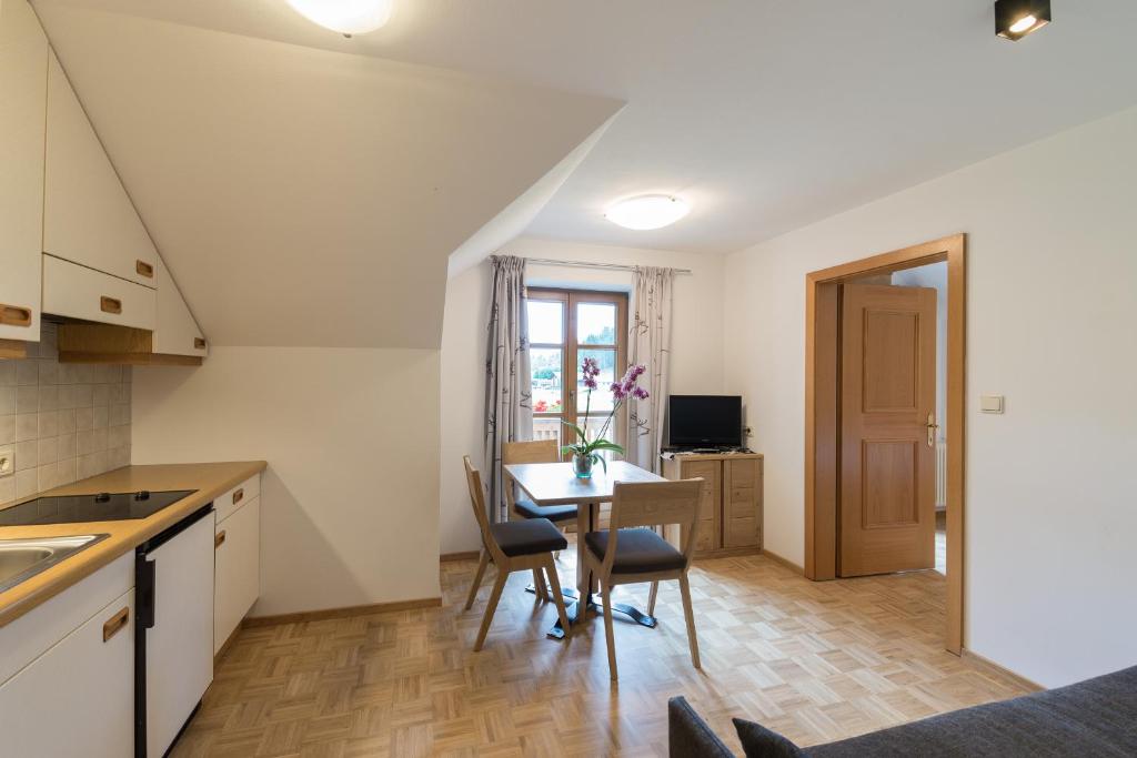 Kuchyň nebo kuchyňský kout v ubytování Residence Edelweiss