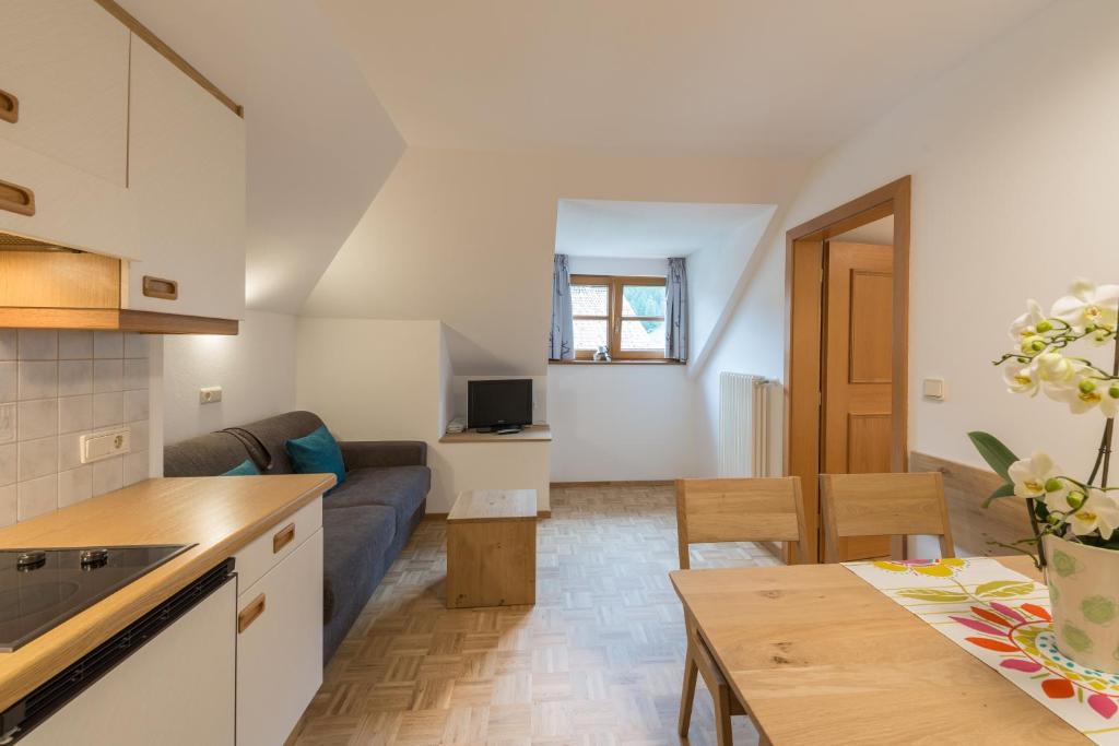 Kuchyň nebo kuchyňský kout v ubytování Residence Edelweiss
