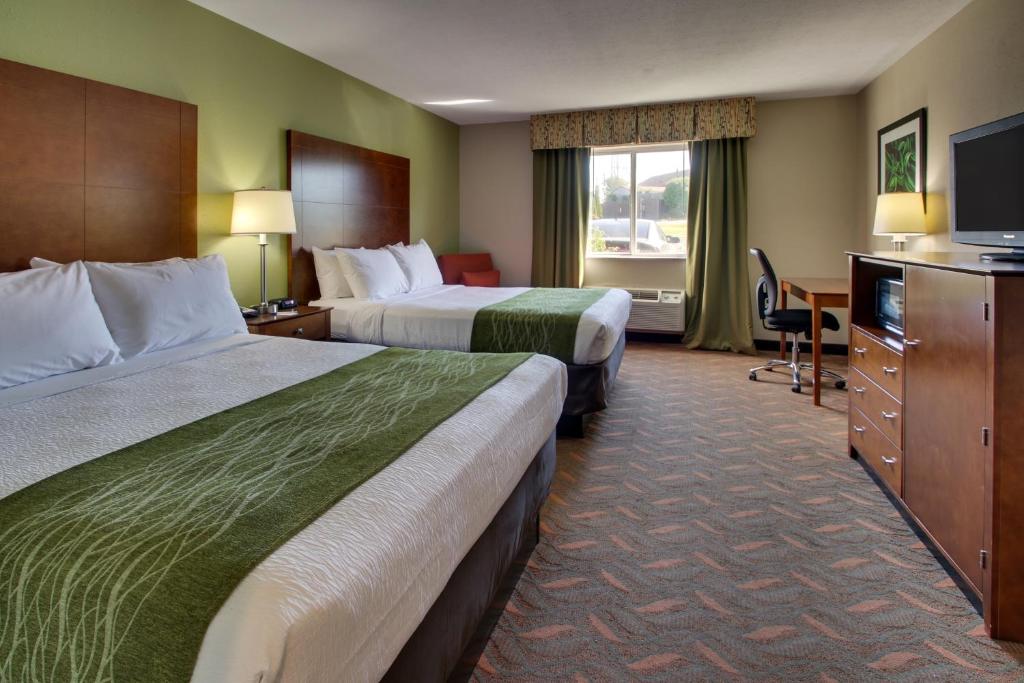 Greenfield Inn & Suites Elizabethtown, KY I65 Exit 94 - Twee Queensize Bedden Met Bubbelbad