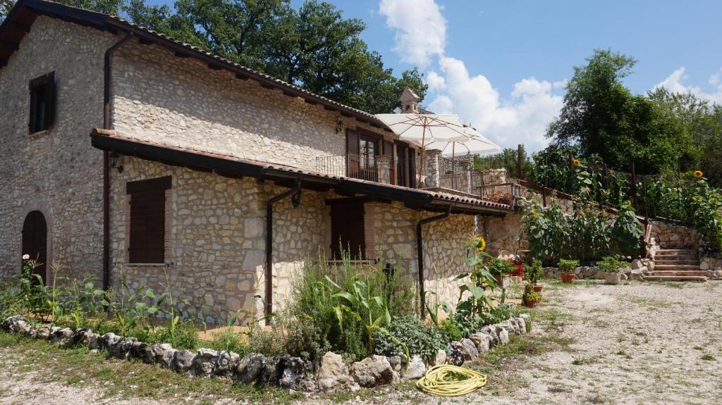 Vonkajšia záhrada v ubytovaní La Locanda del Frullo