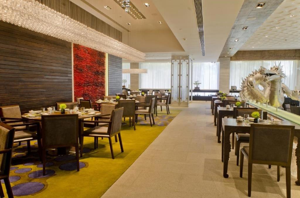 Restaurace v ubytování Taj Lands End