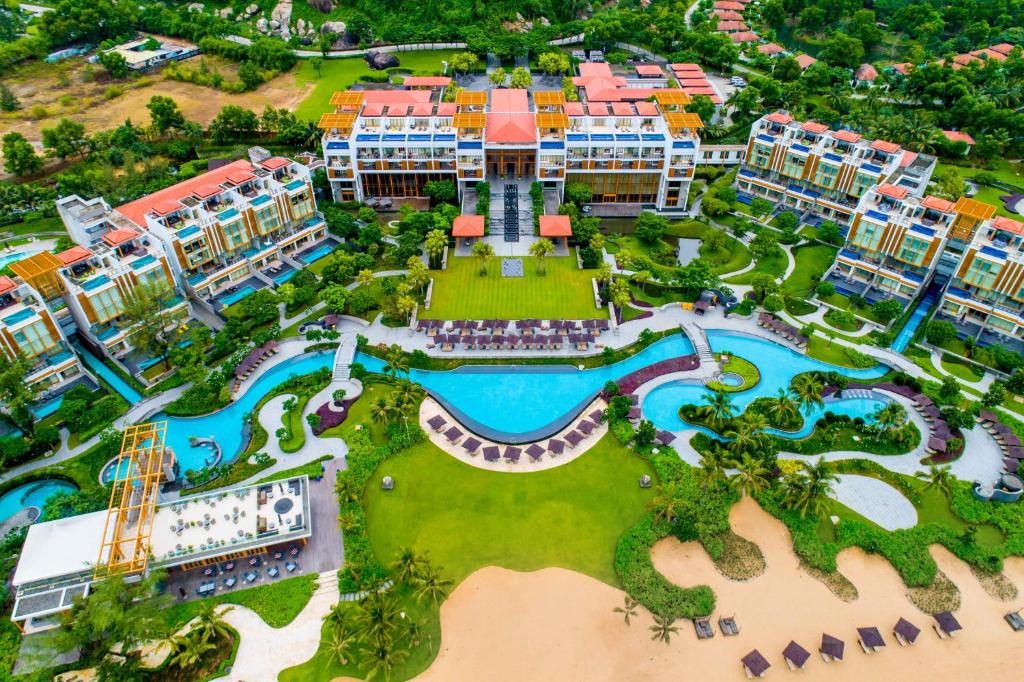 vista aerea del resort di Angsana Lang Co a Lăng Cô