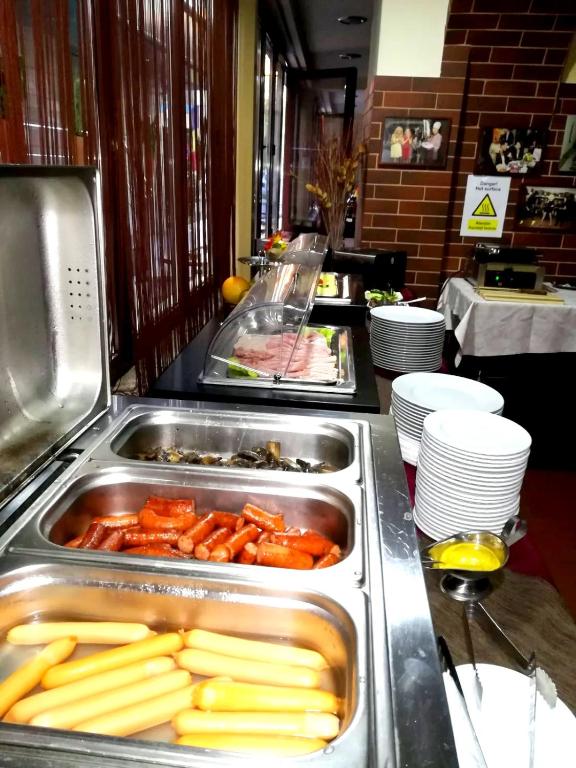 West Plaza Hotel - Resim 36