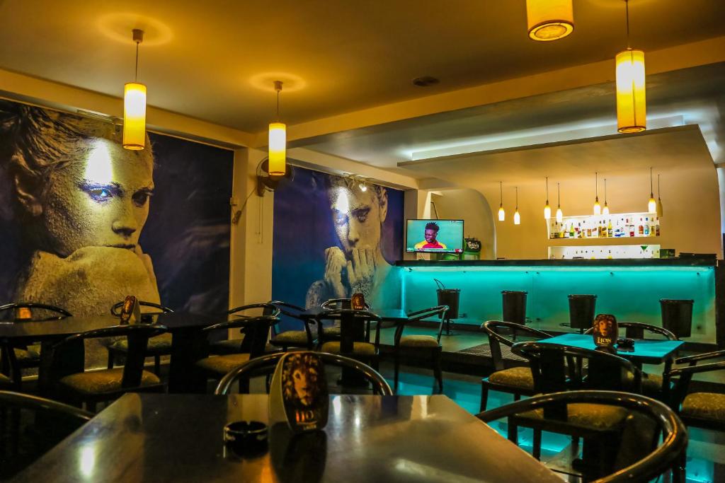 Restaurace v ubytování Oak Ray City Hotel
