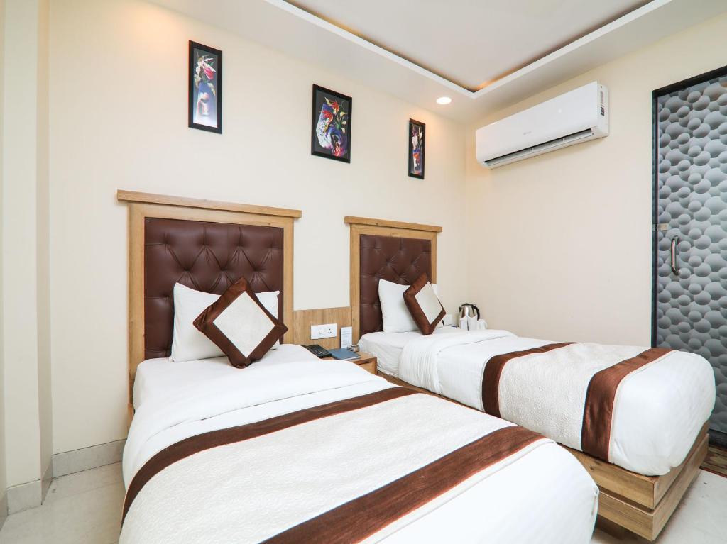 Hotel Amar International photo