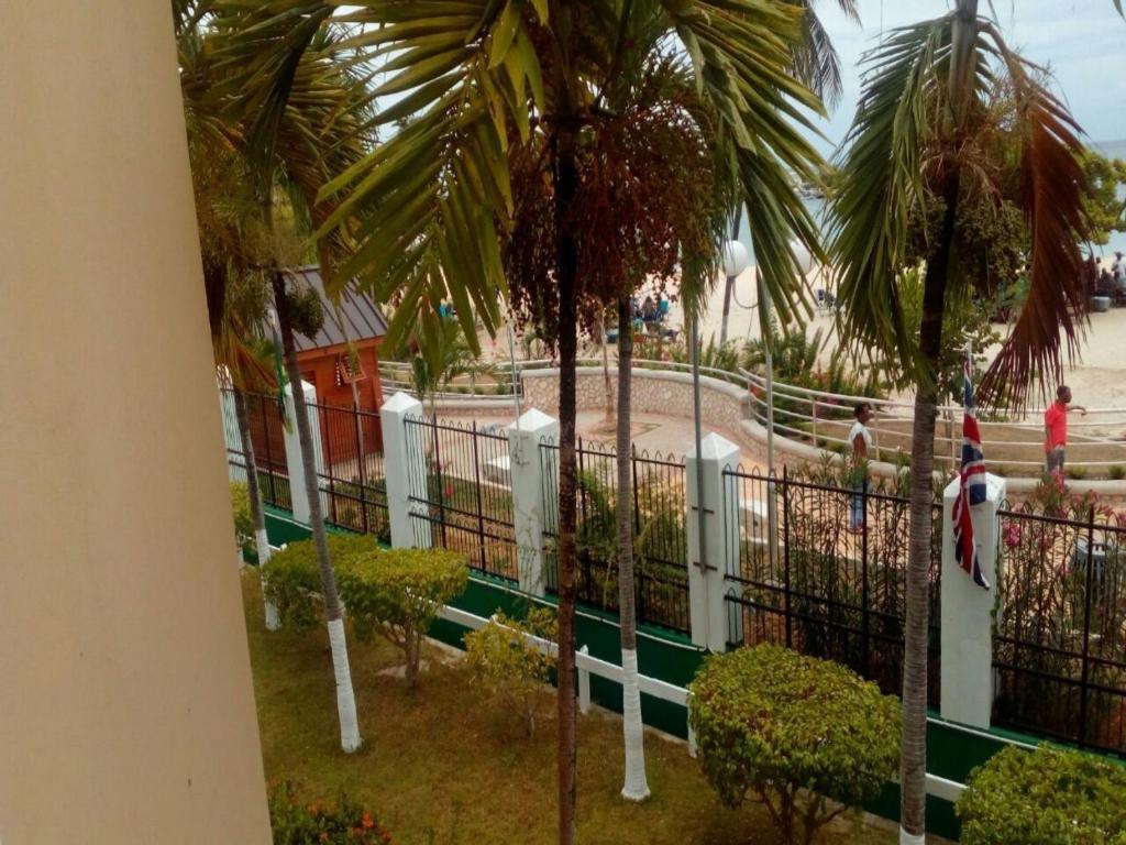 Zahrada ubytování Sandcastles Resort, Ocho Rios