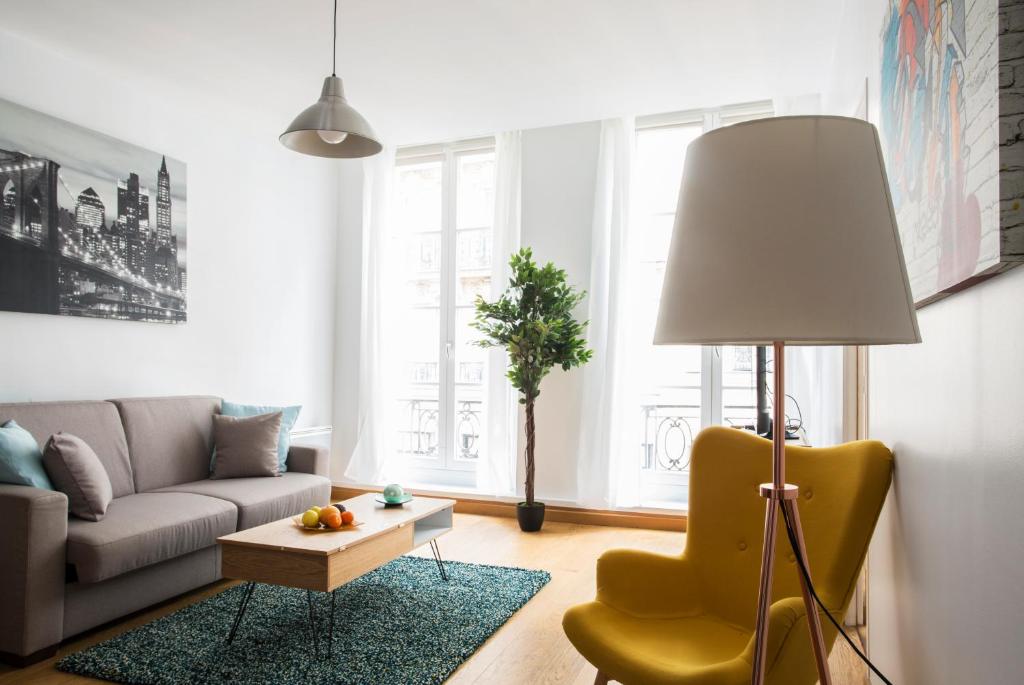 Rue du Temple - Le Marais with AC - Apartment