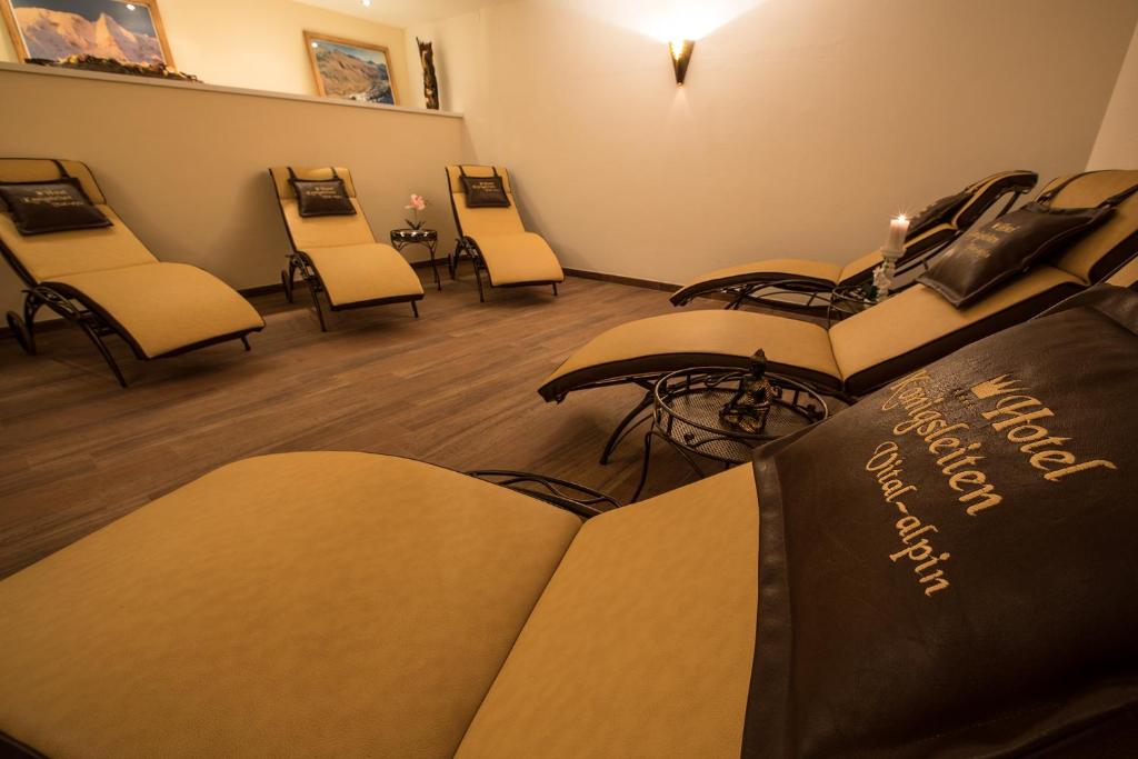 Posezení v ubytování Hotel Königsleiten Vital Alpin
