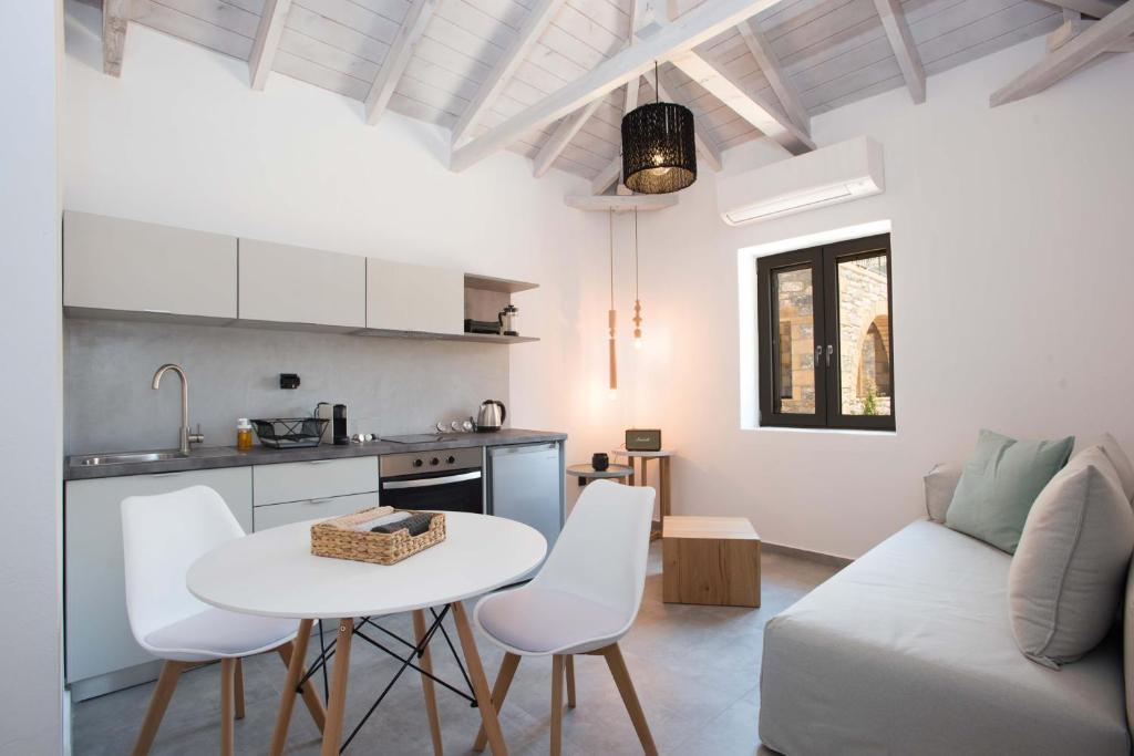 Calme Suites Mani - 11