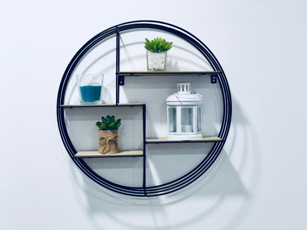 Central Tiled Apartment - 8