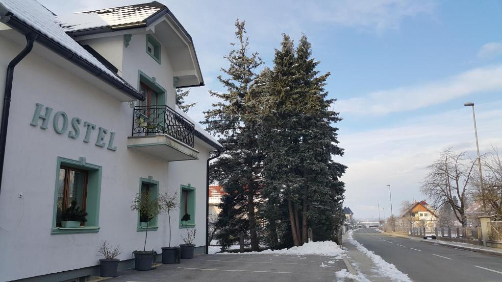 Budova, kde se hostel nachází