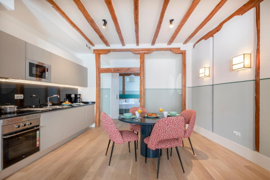 Slow Suites Chueca - Superior Two-Bedroom Apartment