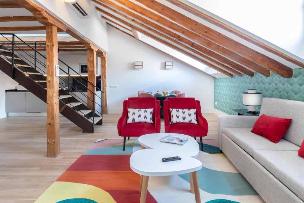 Slow Suites Chueca - Duplex 2-Bedroom Apartment