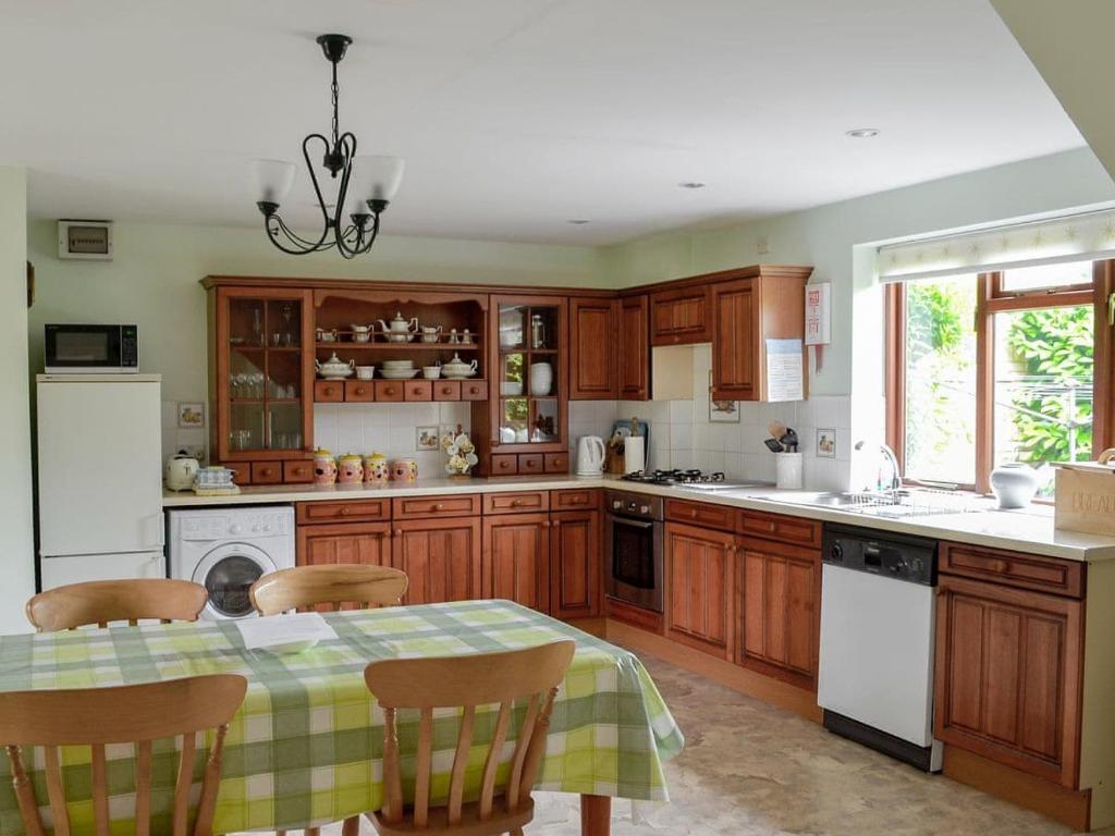 A restaurant or other place to eat at The Burrows 