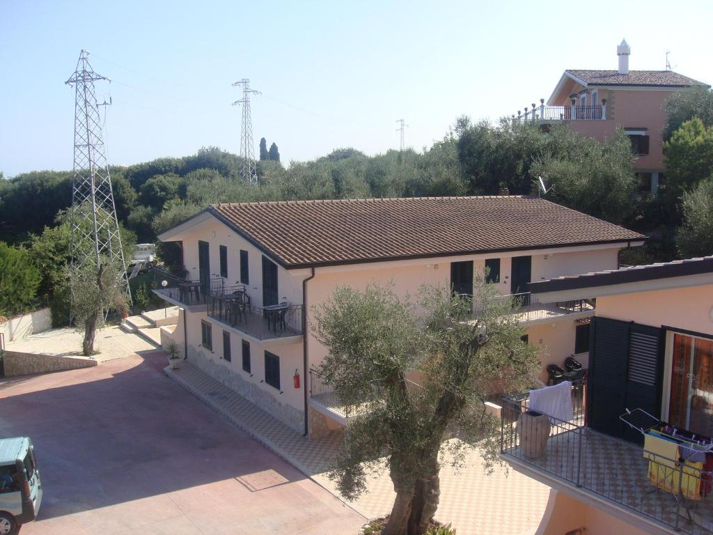 The building in which az apartmanhoteleket is located