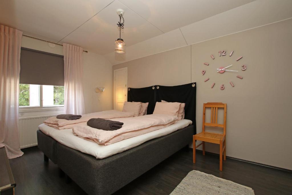 Кровать или кровати в номере Pajula Majatalo