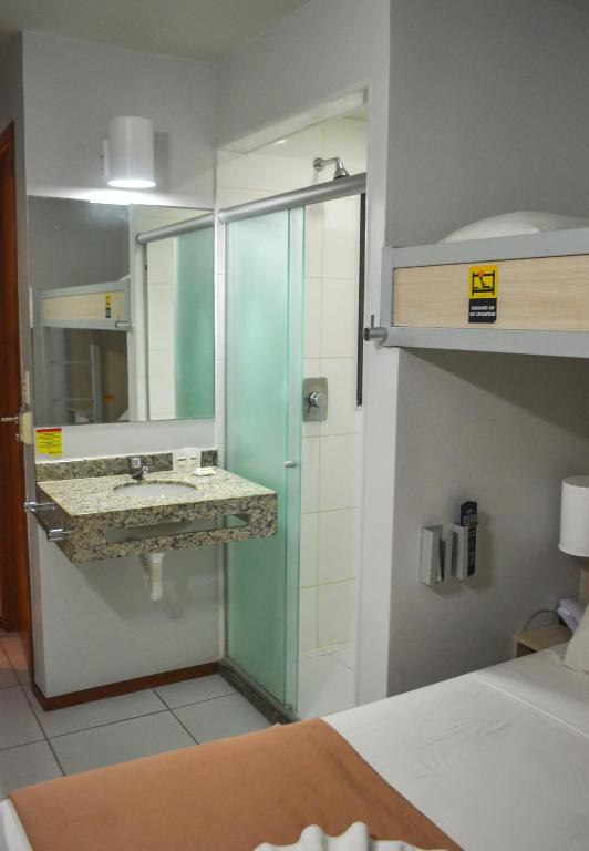  EXPRESSO R1 HOTEL