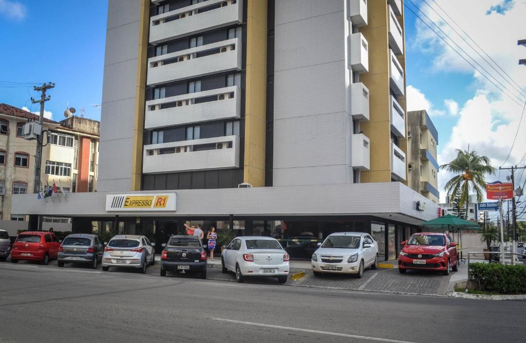  EXPRESSO R1 HOTEL