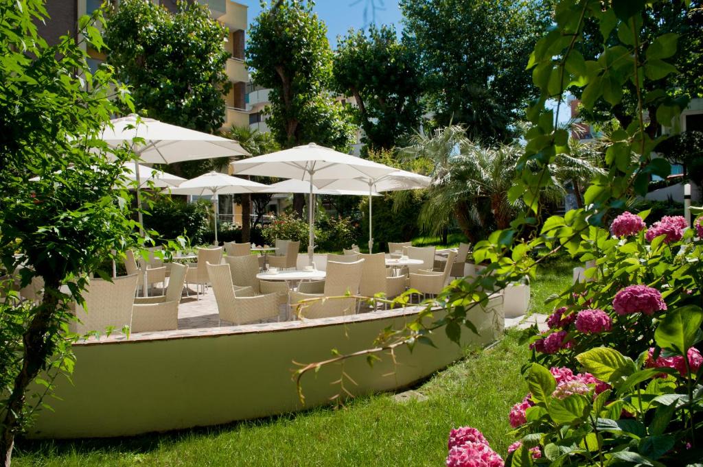 Zahrada ubytování Hotel Alexander