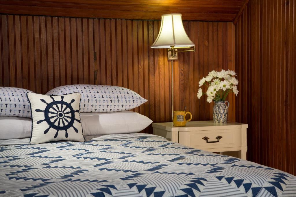 Magnolia Springs Bed and Breakfast - Deluxe Queen Room