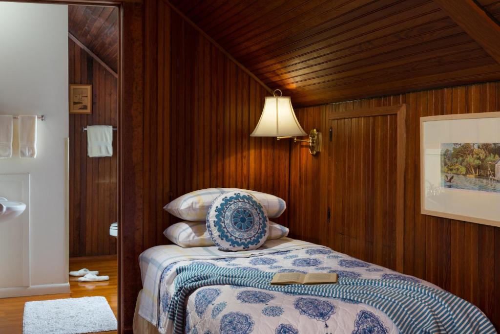 Magnolia Springs Bed and Breakfast - Superior Queen Room