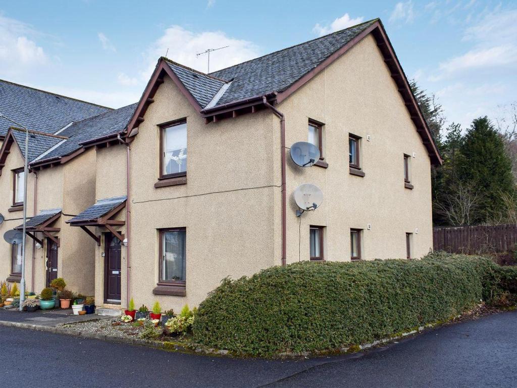 The building where the vacation home is located 