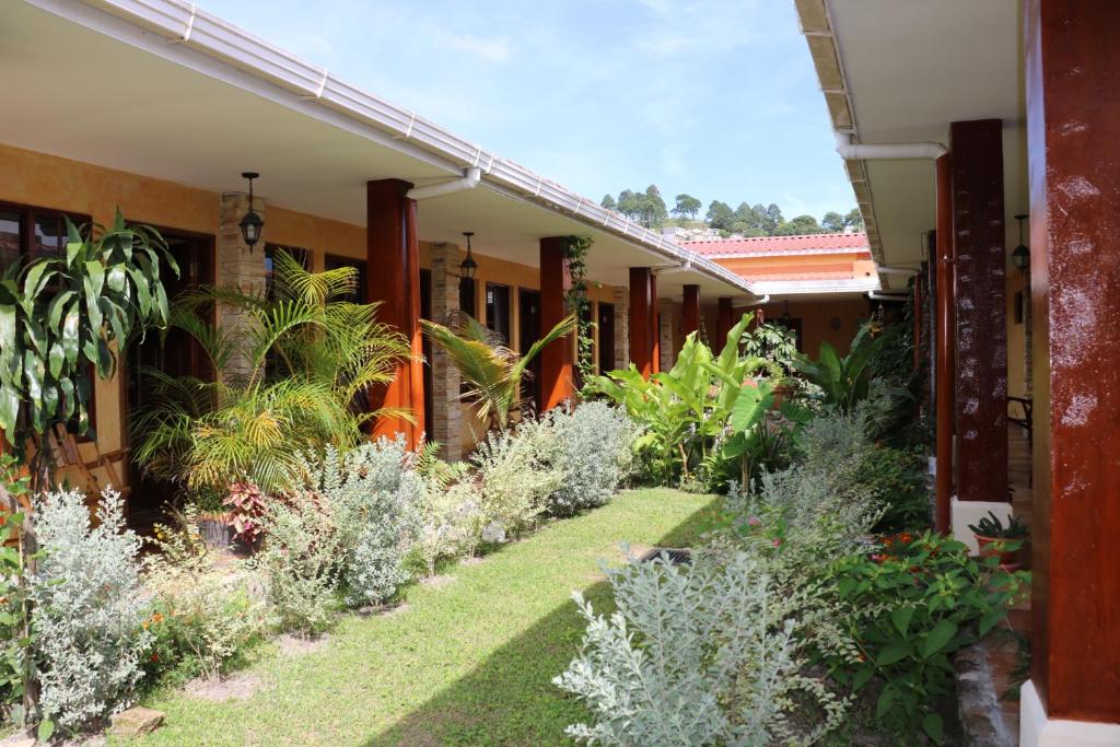 Zahrada ubytování Posada Gema de Copan