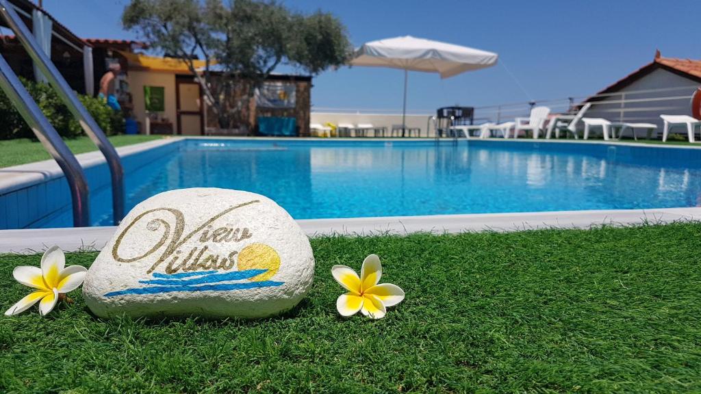 Bazén v ubytování View Villas nebo v jeho okolí