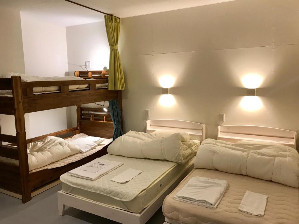 Guest House Proof Point - 4-Betten-Schlafsaal