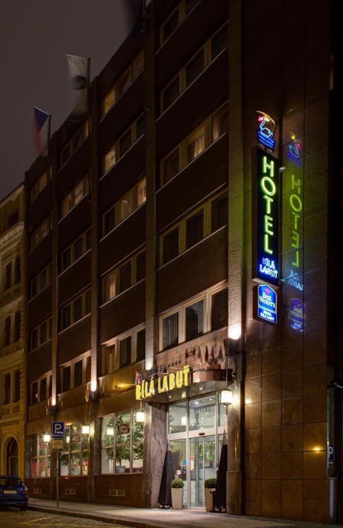 Luxury Family Hotel Bílá Labut - Resim 19