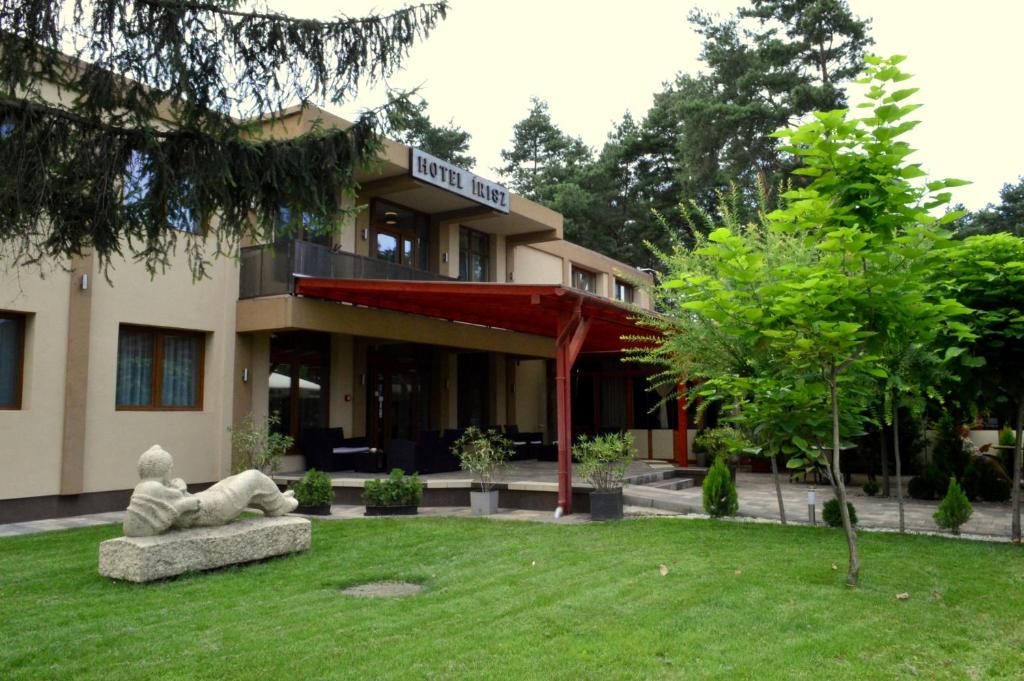 Zahrada ubytování Hotel Írisz