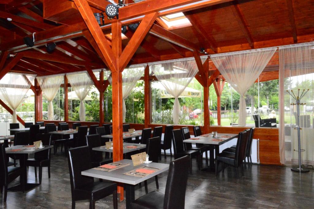 Hotel Írisz - Resim 39