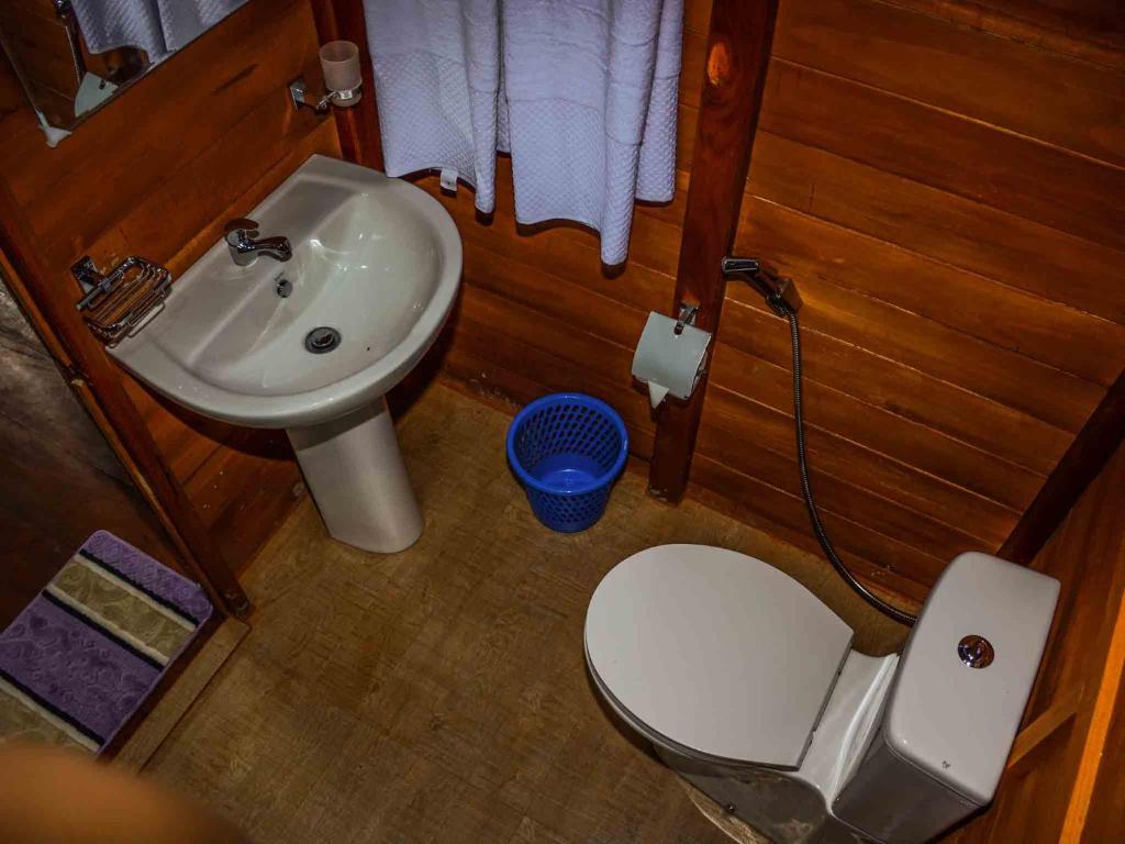 Lake Villa Resort - 5