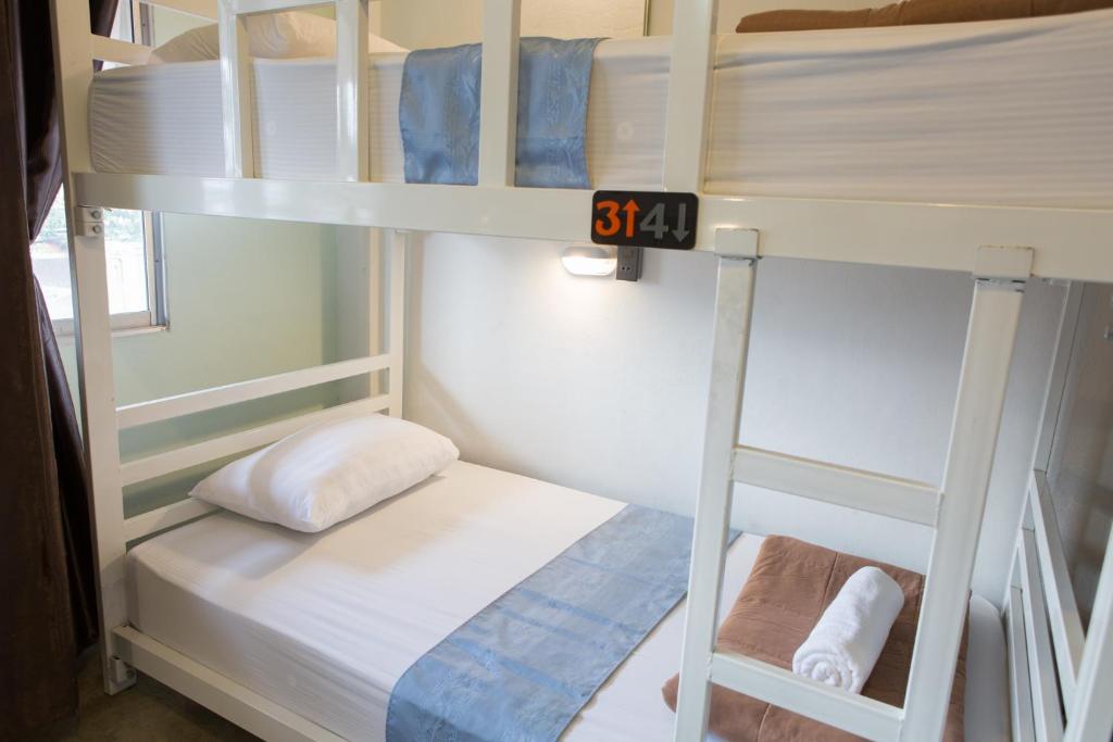 Postel nebo postele na pokoji v ubytování Zz Hostel Chiang Mai