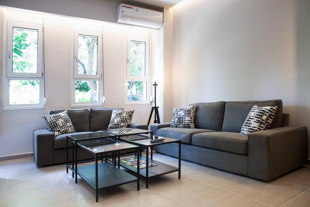 Posedenie v ubytovaní TONI'S Choice to stay in Athens, 2BD Modern House