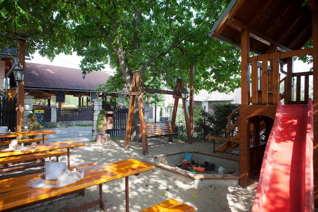 Restaurace v ubytování Hostinec u Hromadov - ubytovanie v súkromí