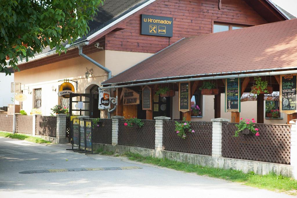 Budova, kde se penzion – hostinec nachází
